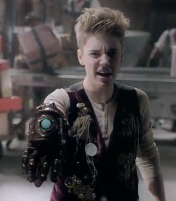 justin+bieber+santa+claus+is+co...